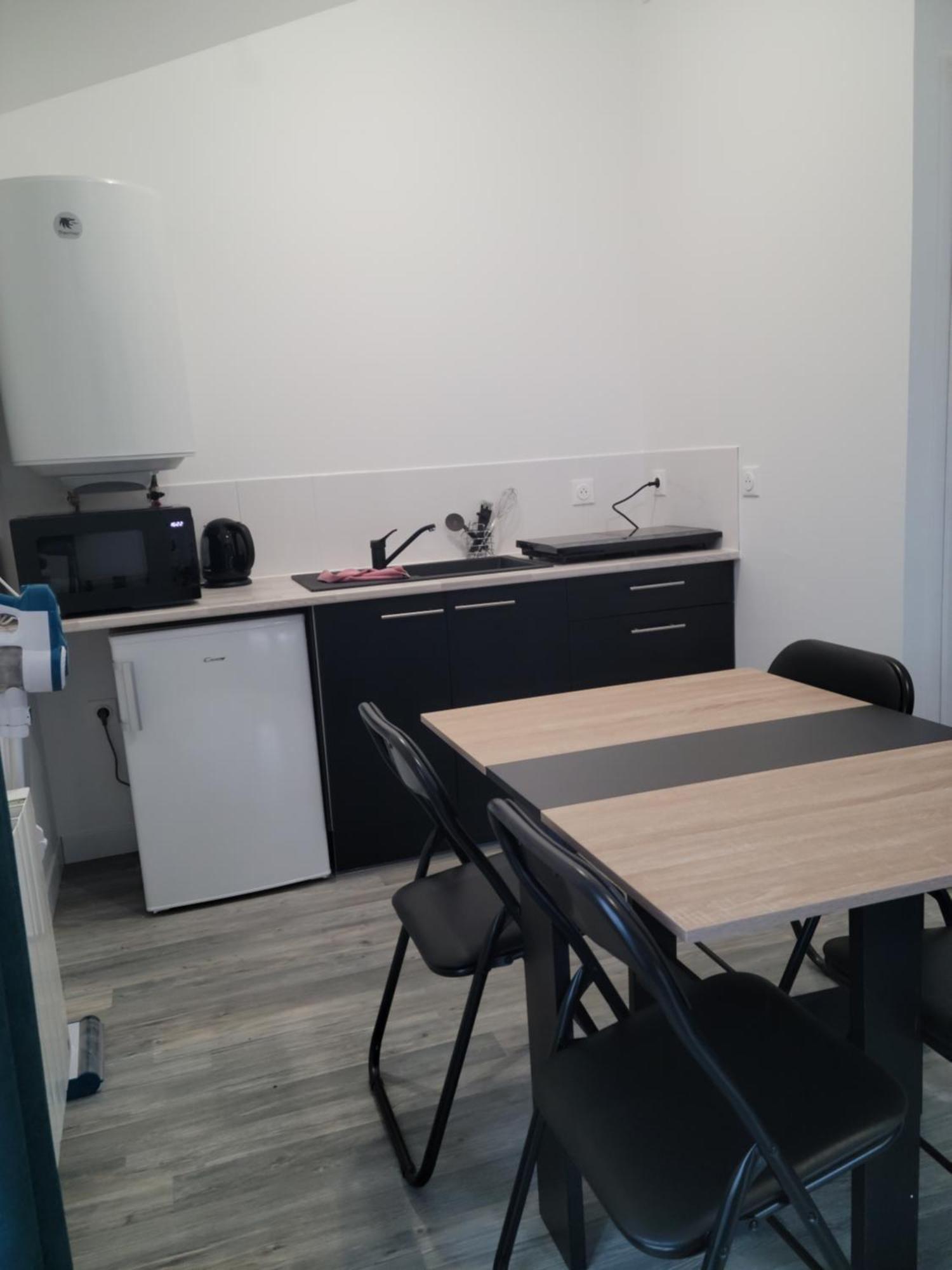 Le Studio Saint-Pierre-Montlimart Εξωτερικό φωτογραφία