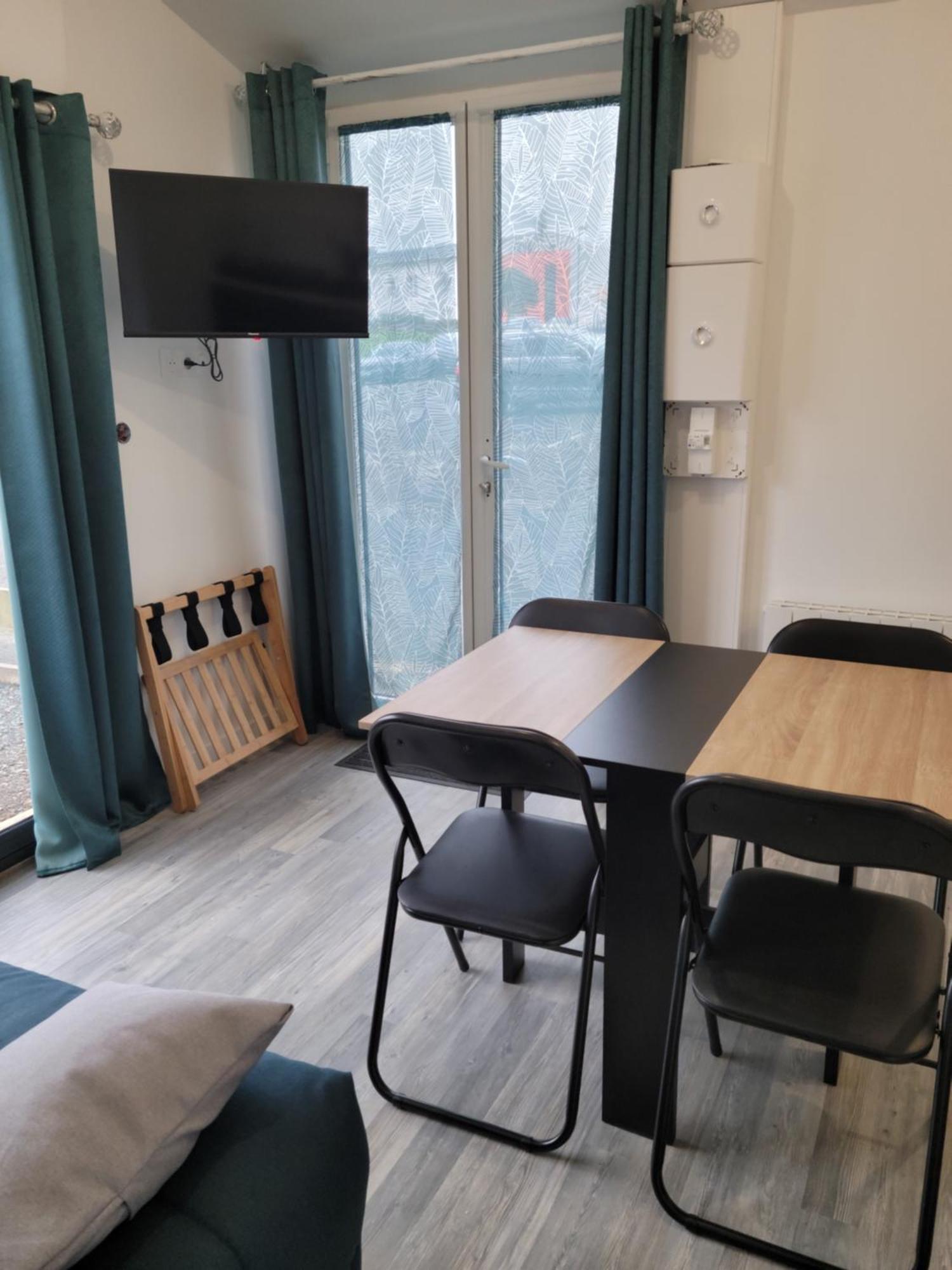 Le Studio Saint-Pierre-Montlimart Εξωτερικό φωτογραφία